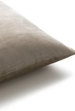 BeautiQ - Class kussen 45x45cm in de kleur Crème - COCOmaison