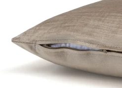 BeautiQ - Class kussen 45x45cm in de kleur Crème - COCOmaison