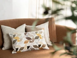 BeautiQ - Elite kussen 40x60cm in de kleur Crème - COCOmaison