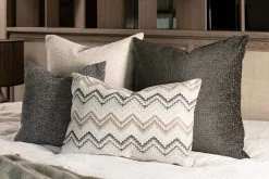 BeautiQ - Lush kussen 40x60cm in de kleur Antraciet