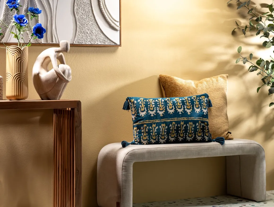 Daisy kussen 40x60cm in kleur Blauw shop je bij COCOmaison