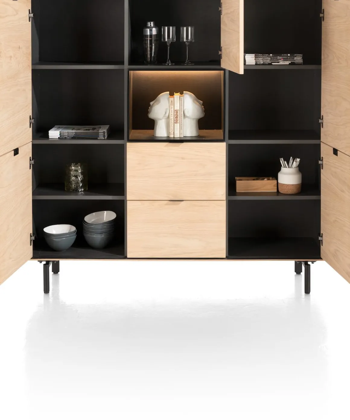 Elements, dressette 150 cm - 5-deuren + 2-laden + 1-niche + led incl. metalen poten - natural