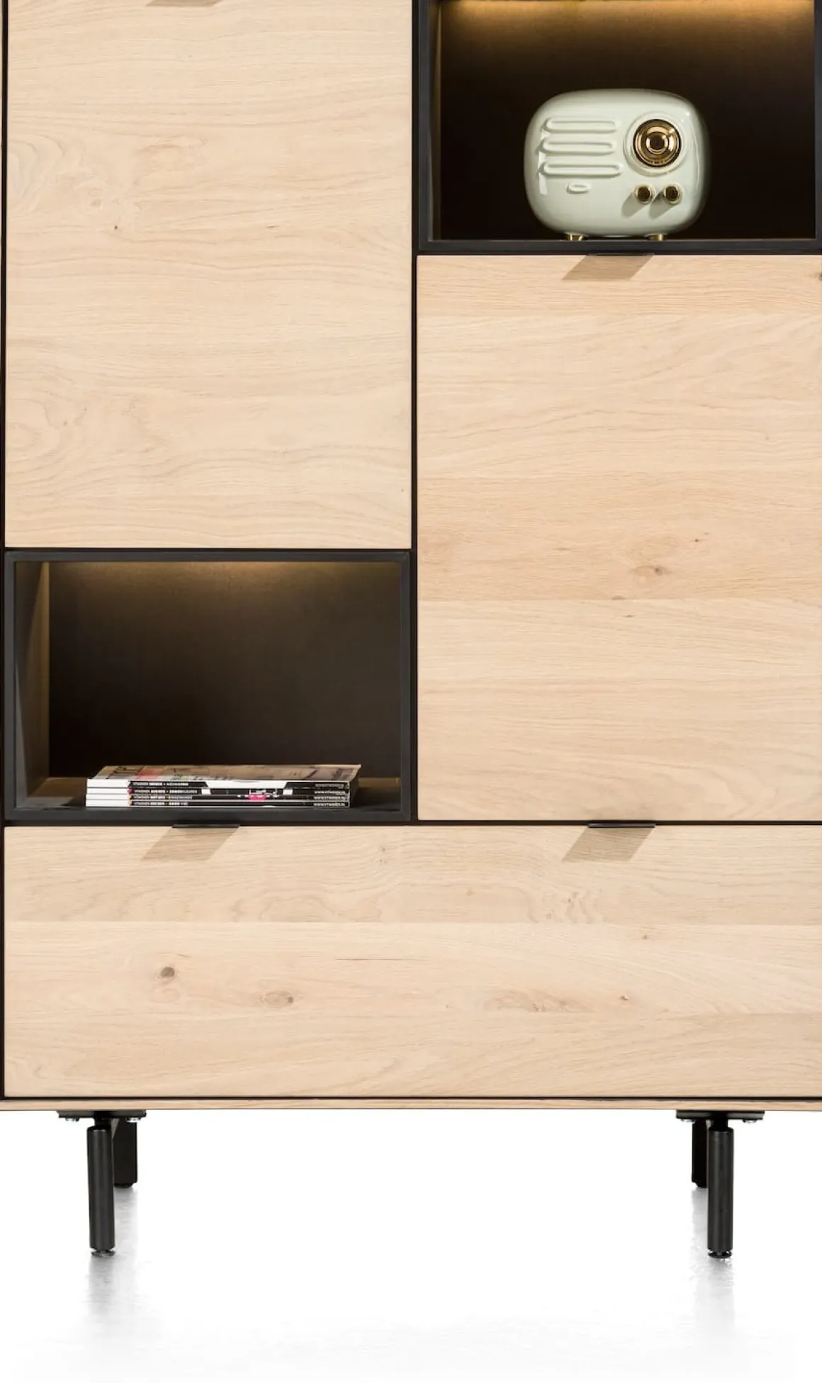 Elements, highboard 90 cm. - 2-deuren + 1-lade + 2-niches + led incl. metalen poten - natural