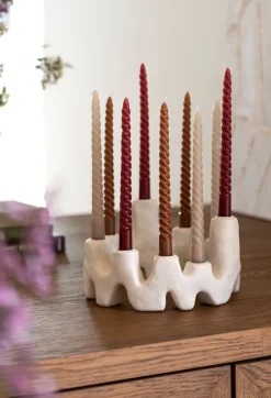 Jet kandelaar H14,5cm in de kleur Wit - COCOmaison