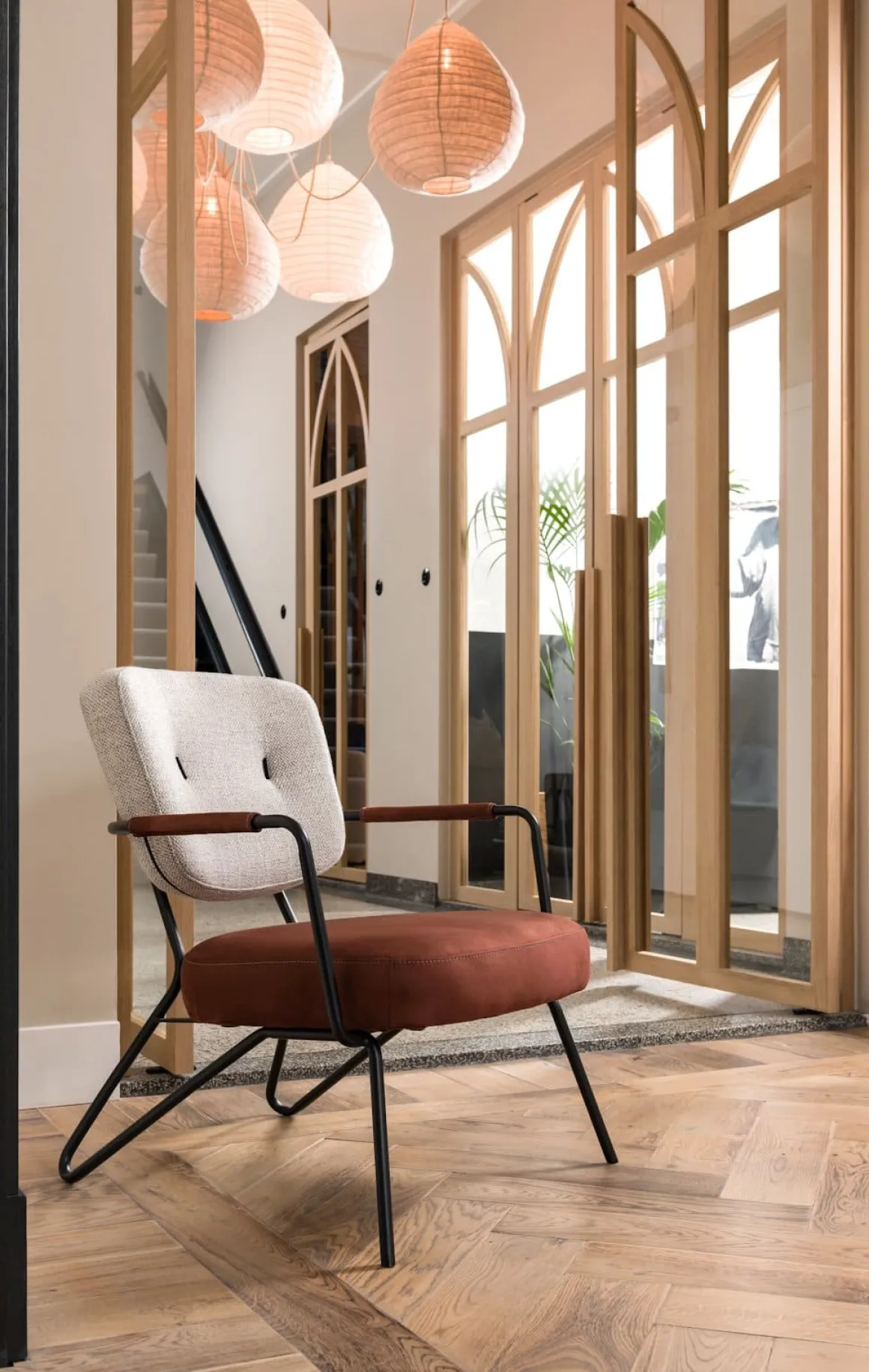 June fauteuil in combi stof met zwart metalen frame