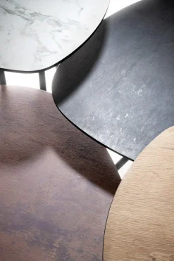 Masura ovale eettafel met zwarte metalen poot 240x110cm