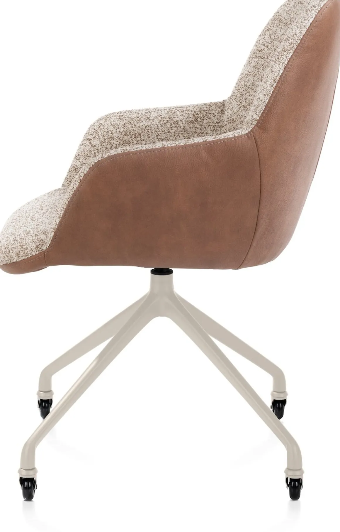 Mats, armstoel aluminium frame wielen creme - combi Pala cognac + Luton koper