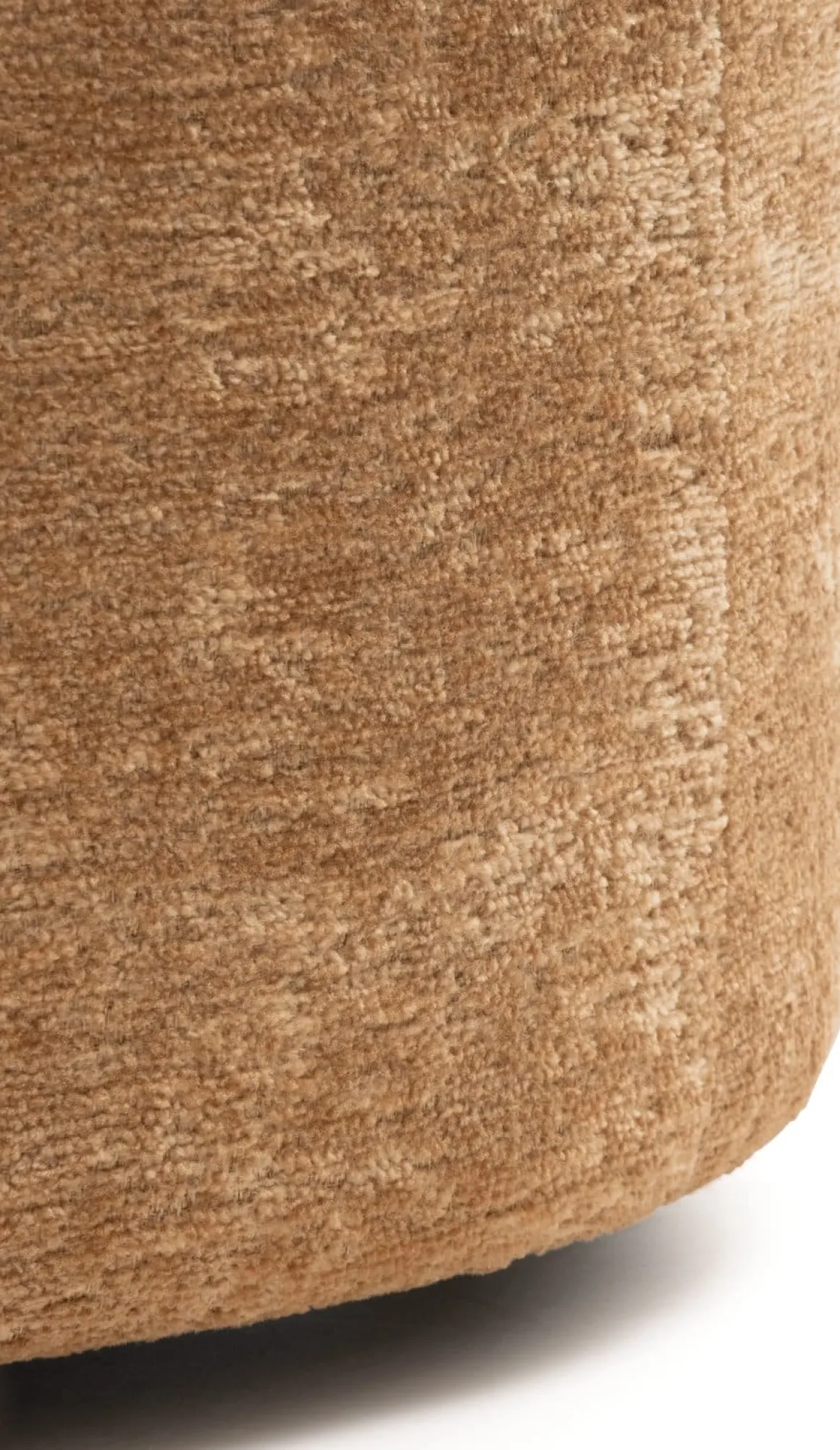 Roan poef rond (H44cm) in de kleur Oker - COCOmaison