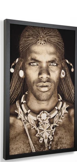 Samburu Warrior schilderij in de kleur Multi Color - COCOmaison