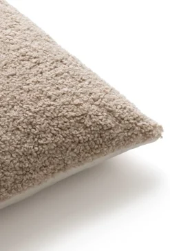 Teddy kussen 45x45cm in de kleur Beige - COCOmaison