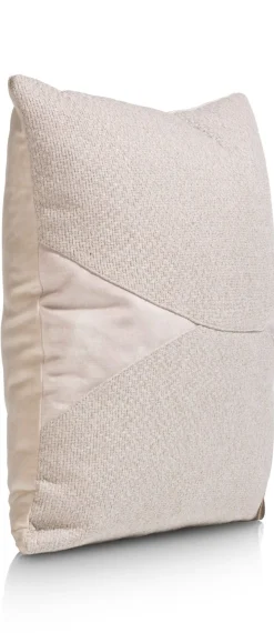 Timeless Aria kussen 45x45cm in de kleur Beige - COCOmaison