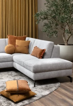 Timeless Aria kussen 45x45cm in de kleur Geel - COCOmaison