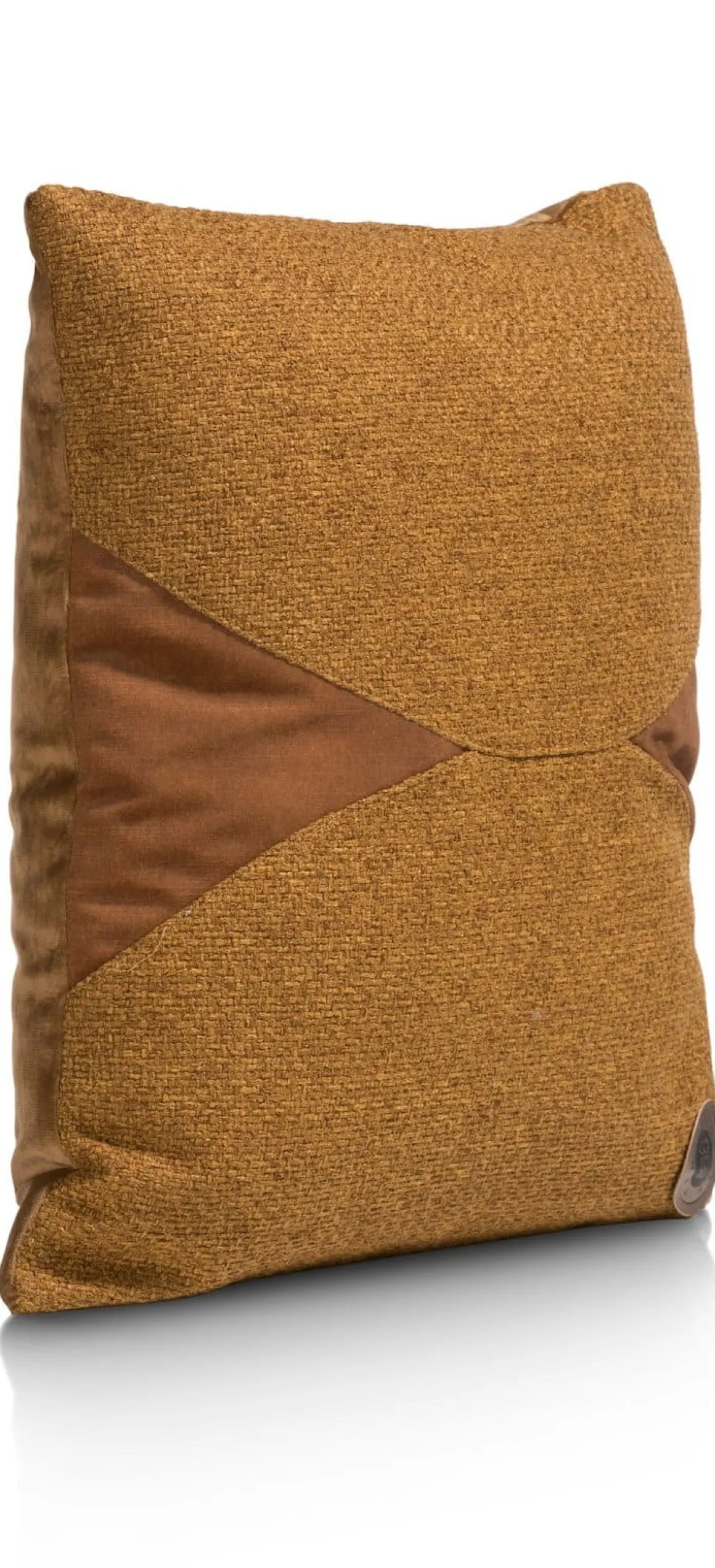 Timeless Aria kussen 45x45cm in de kleur Geel - COCOmaison