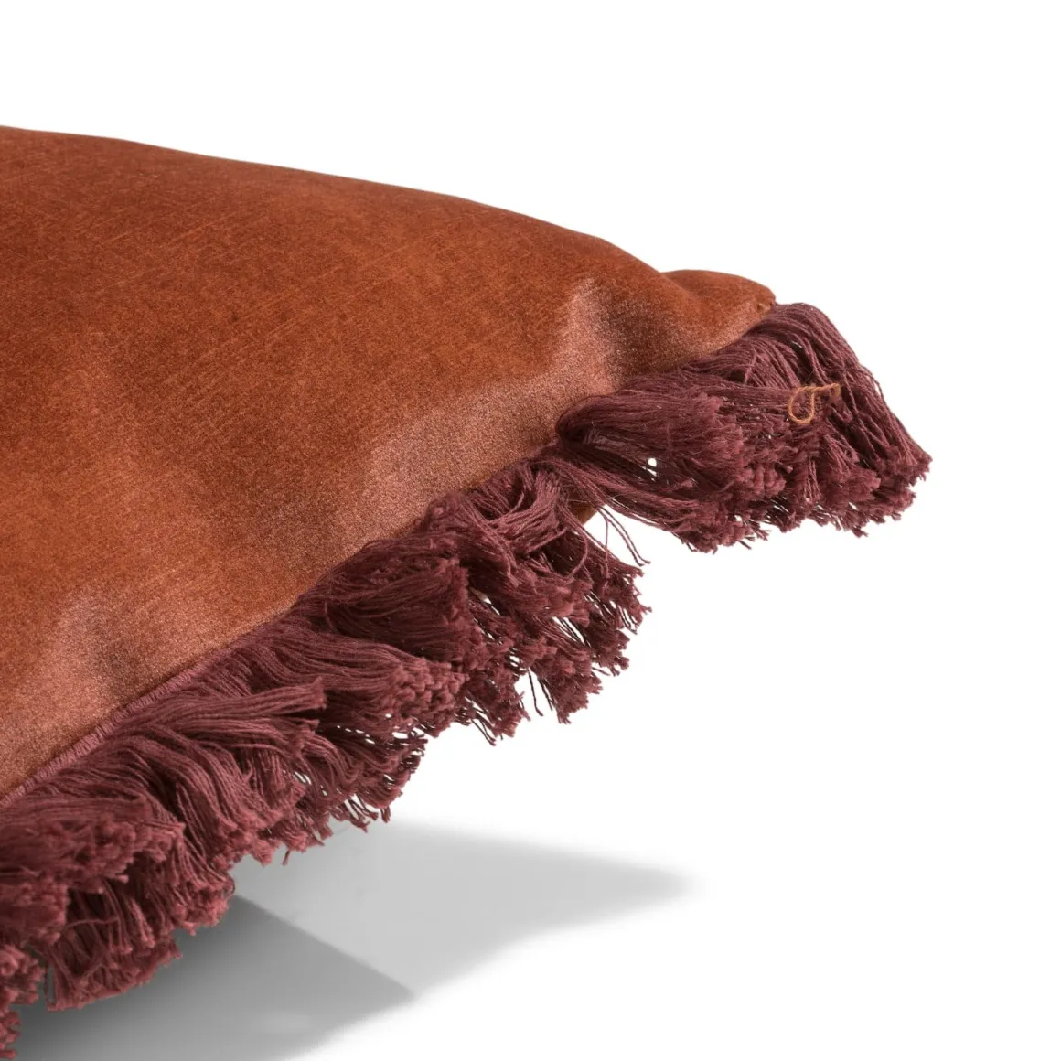 Timeless Mila kussen 30x50cm in de kleur Koper - COCOmaison