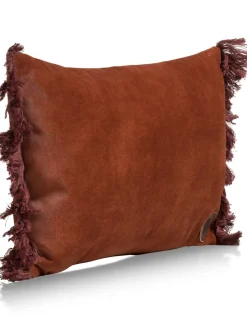 Timeless Mila kussen 30x50cm in de kleur Koper - COCOmaison