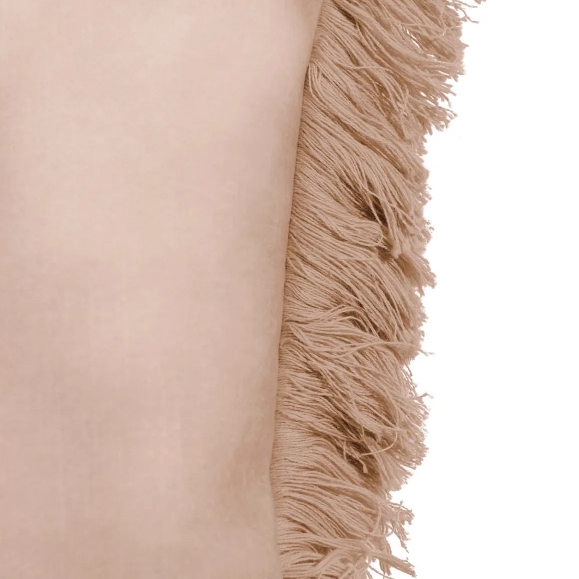 Timeless Mila kussen 30x50cm in de kleur Camel - COCOmaison