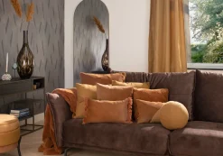 Timeless Scarlett kussen in de kleur Geel - COCOmaison