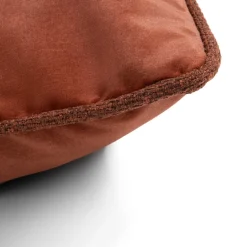 Timeless Sean kussen 60x60cm in de kleur Koper - COCOmaison