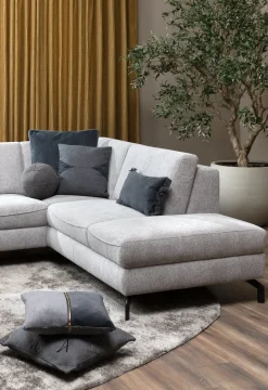 Timeless Sean kussen 60x60cm in de kleur Antraciet - COCOmaison